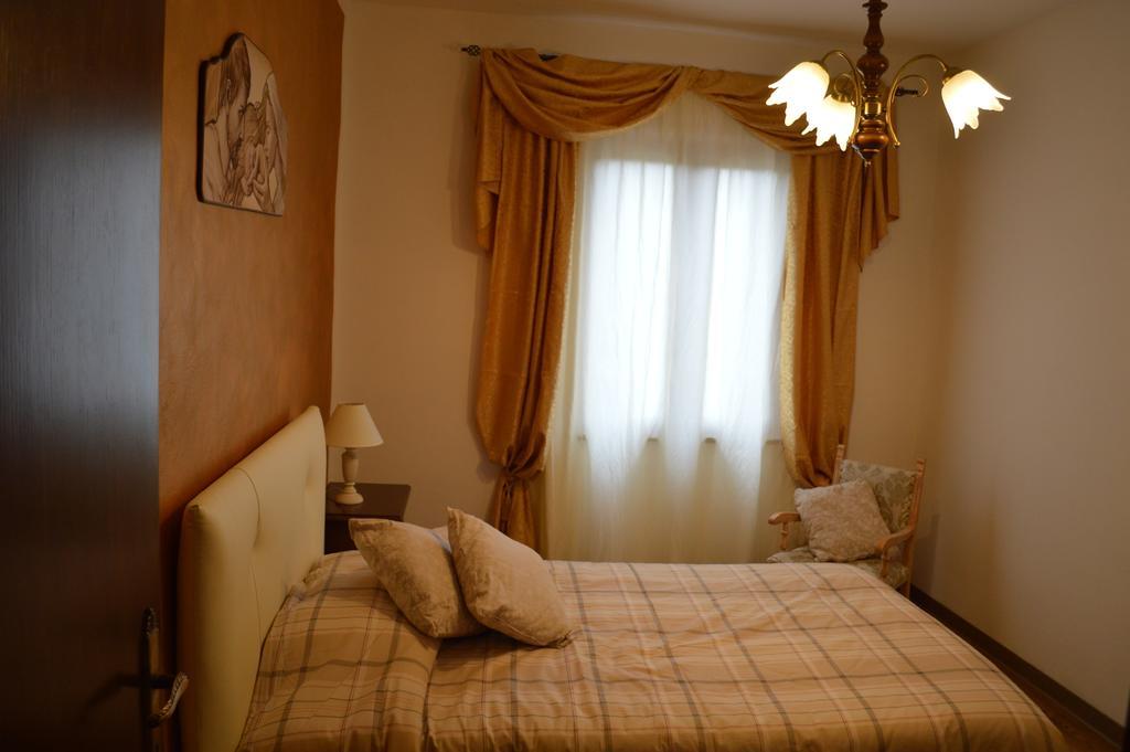 Apartmán La Piccola Loggia Torrita di Siena Pokoj fotografie